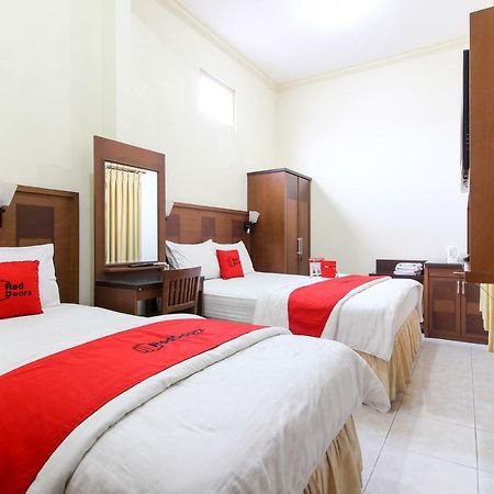 Reddoorz Plus @ Tegal Panggung Yogyakarta Luaran gambar
