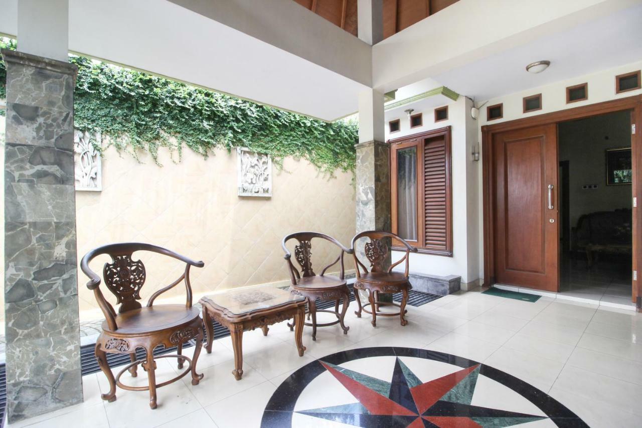 Reddoorz Plus @ Tegal Panggung Yogyakarta Luaran gambar