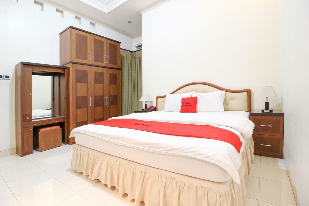 Reddoorz Plus @ Tegal Panggung Yogyakarta Luaran gambar